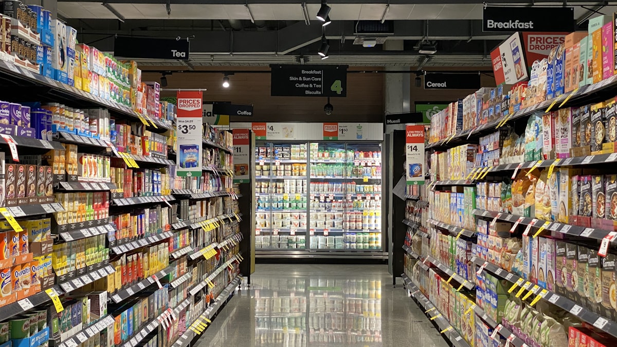 連鎖店 POS 數據後台示意