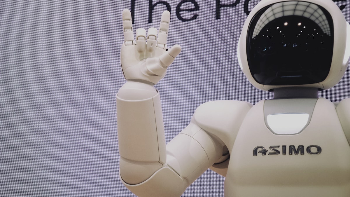 企業導入 AI Agent 自主思考的技術概念圖