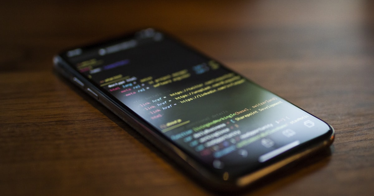 Expo EAS Build + EAS Update 上架實戰:git push 到 TestFlight 自動化 + OTA 灰度發布防爆 SOP 封面圖
