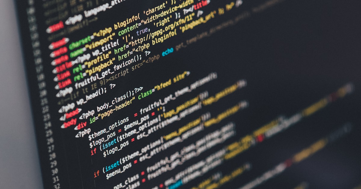 中小企業 AI Coding 工具導入後「工程團隊 KPI 重設」完整指南:6 個失靈的舊指標、5 個新 KPI、3 條合約對賭條款——老闆讓工程師用 Cursor / Claude Code 後該怎麼度量產出 封面圖